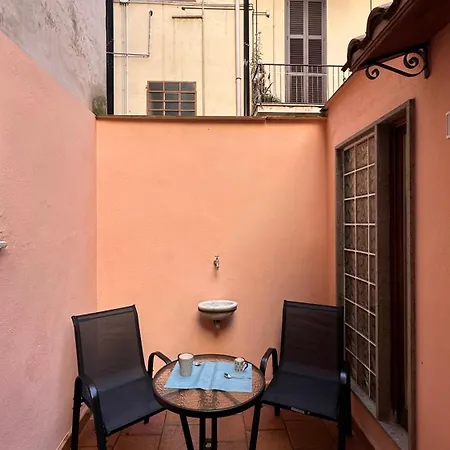The Hidden Five Appartement