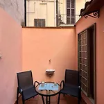 The Hidden Five Appartement
